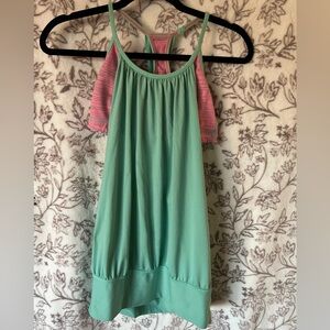 ✨RARE Vintage Lululemon✨ Y2k flowy racerback tank with built-in bra